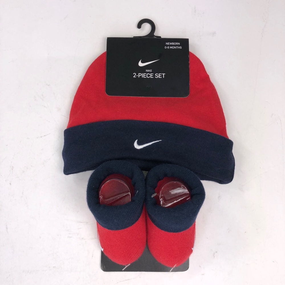 Nike 2 Piece Set Hat & Booties Newborn 0-6 Month